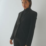 Bena-M_Black_Image_0