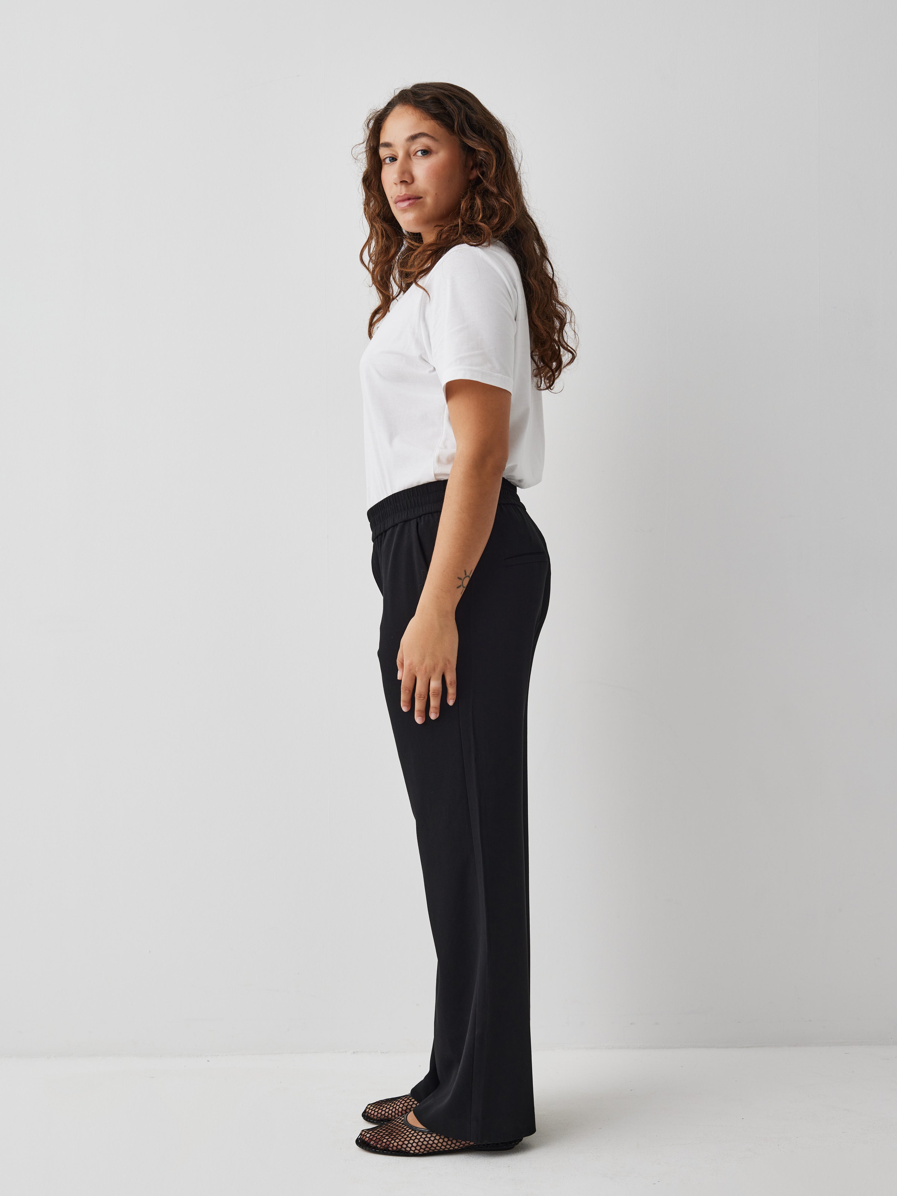 Phillipa_Black_Model_