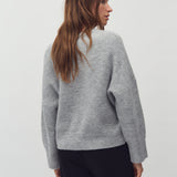 Gillian_Light Grey melange_Model_1