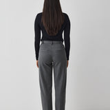 Lucy-M_Medium Melange_Model_