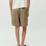 Guri-M_Sand Grey_Model_3