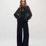 Gemina-M_Black_Model_3