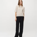 Clara Crew-M_Oat Melange_Model_3