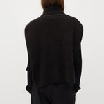 Tristiana-M_Black_Model_2