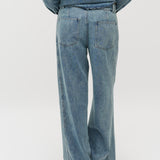 Katyn-M_Blue Soft Wash_Model_2