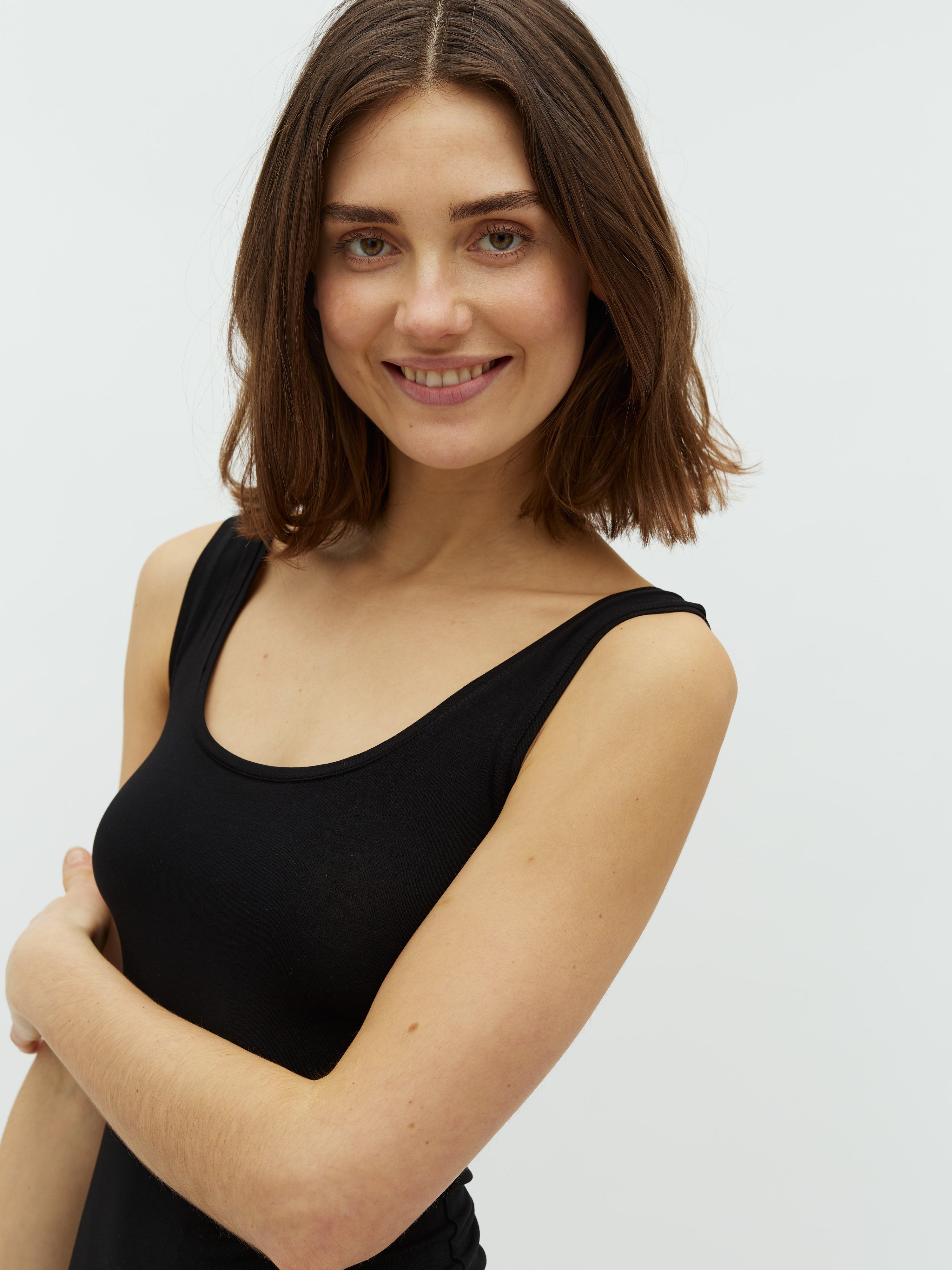 Lina_Black_Model_1