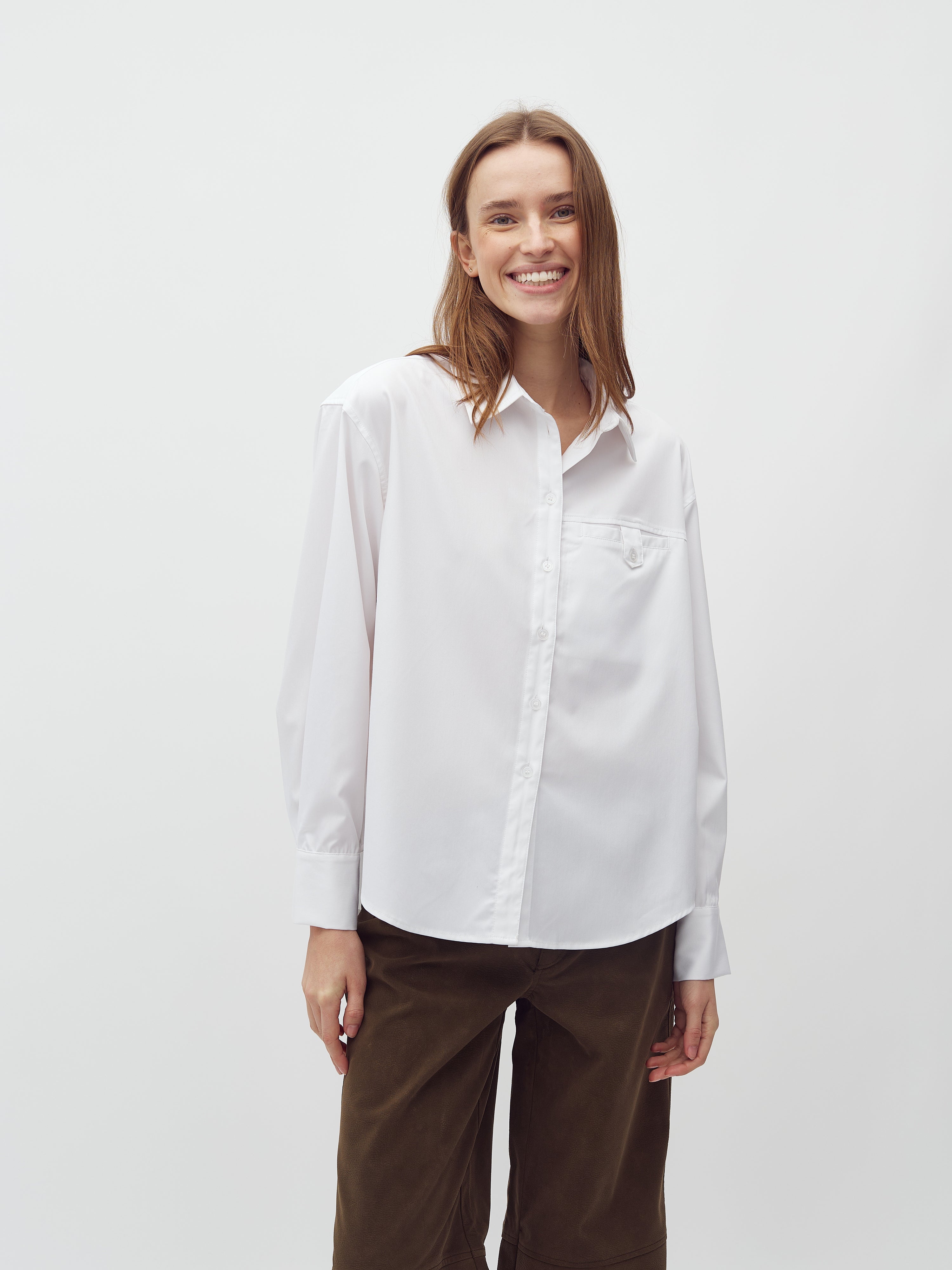 Hildi-M_White_Model_1