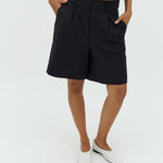 Guri-M_Black_Model_4