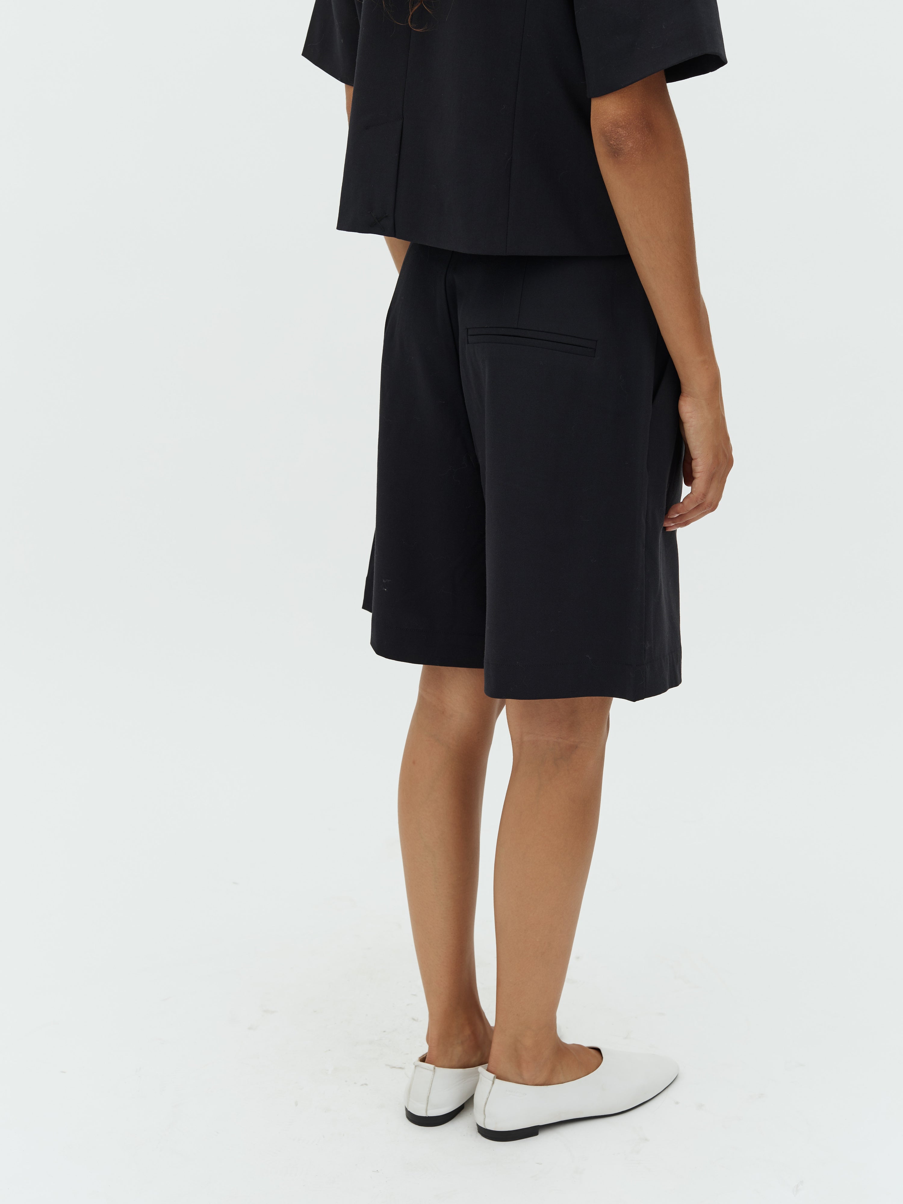 Guri-M_Black_Model_5