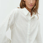Kaloni-M_Maliva Placid Blue Stripe_Model_1