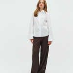 Kaloni-M_White_Model_3