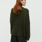 Gillis-M_Pine Green_Model_2