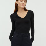 Vanna_Black_Model_0