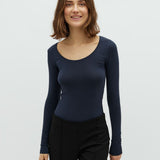 Anna_Navy Blue_Model_0