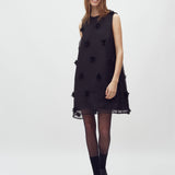Molli-M_Black_Model_0
