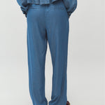 Phillipa-M_Mid Vintage Wash_Model_3