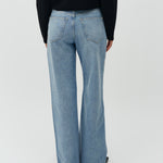 Bellmer-M_Light Blue Brushing_Model_4
