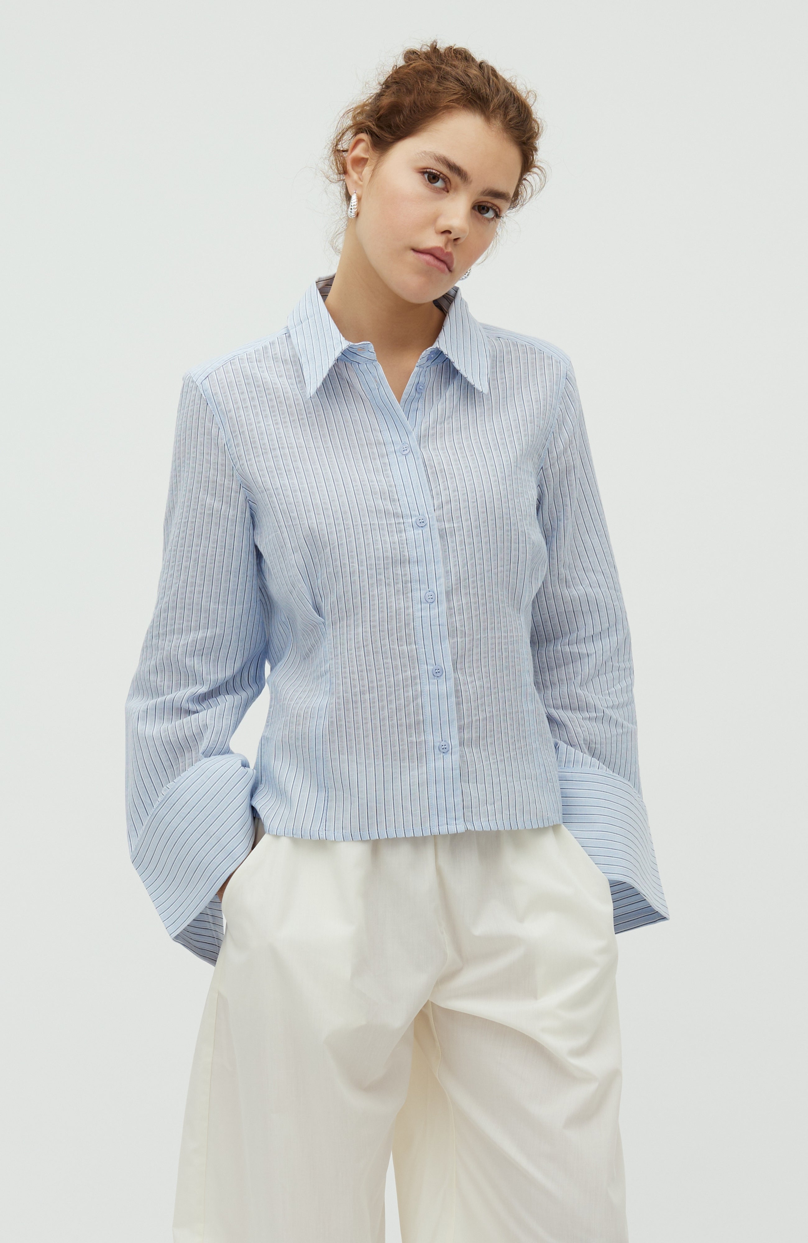 Kalanna-M_Light Blue White Stripe_Model_0