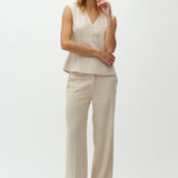Ottavie-M_Natural Linen_Model_0