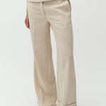 Ottavie-M_Natural Linen_Model_4
