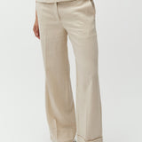 Ottavie-M_Natural Linen_Model_4