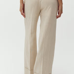 Ottavie-M_Natural Linen_Model_5