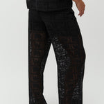 Novra-M_Black_Model_3