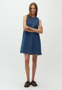 Rhiann-M_Vintage Blue Wash_Model_0