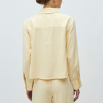 Elio-M_Summer Yellow_Model_2