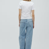 Bellmer-M_Light Blue Brushing_Model_2