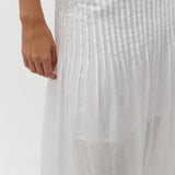 Safiye-M_White_Model_1