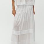 Safiye-M_White_Model_2