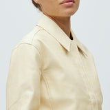 Vevine-M_Summer Yellow_Model_1