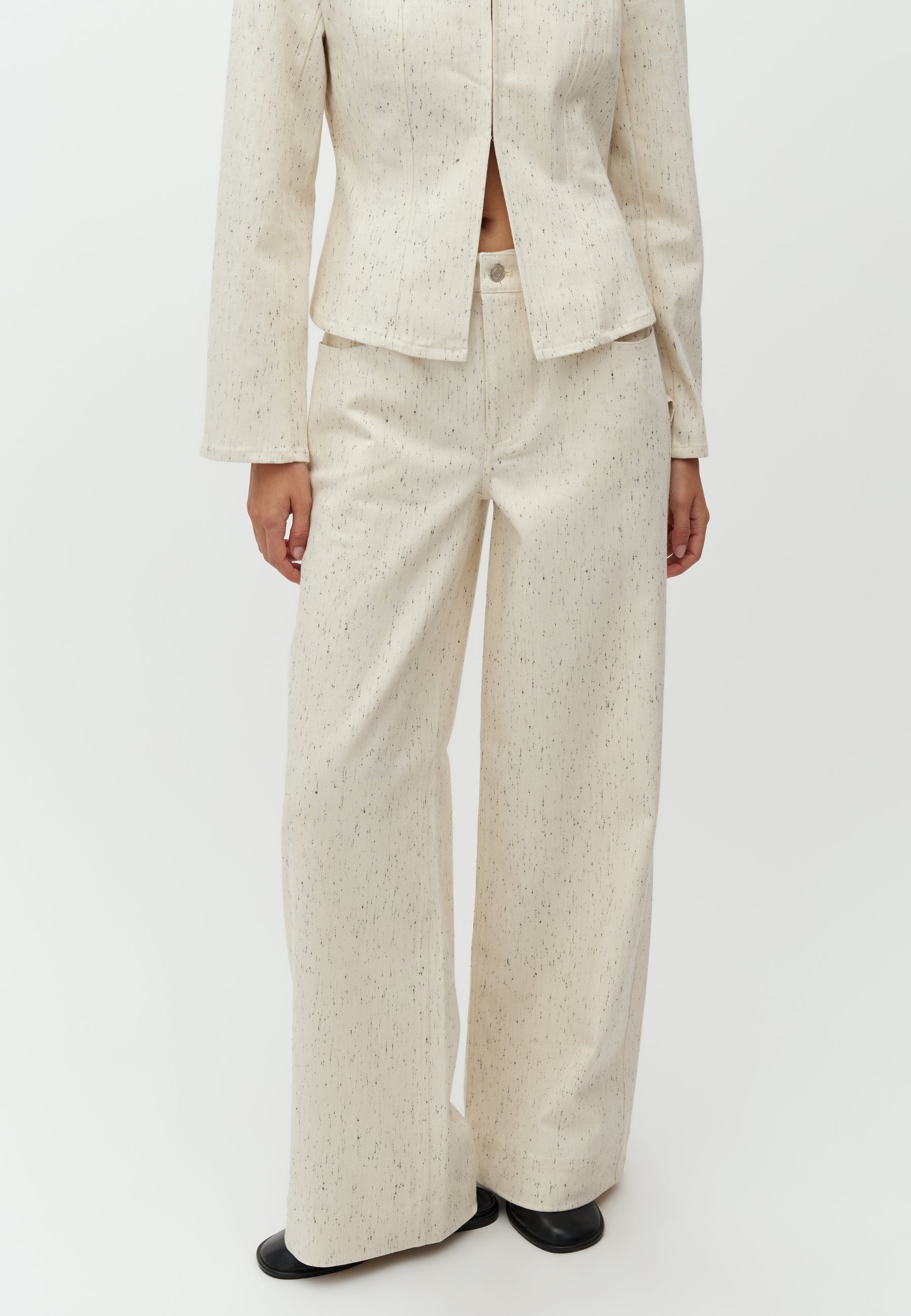 Jaelani-M_Summer Twill_Model_2