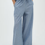 Clari-M_Blue White Stripe_Model_1