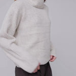Kemina-M_Light Grey Stripe_Video_0